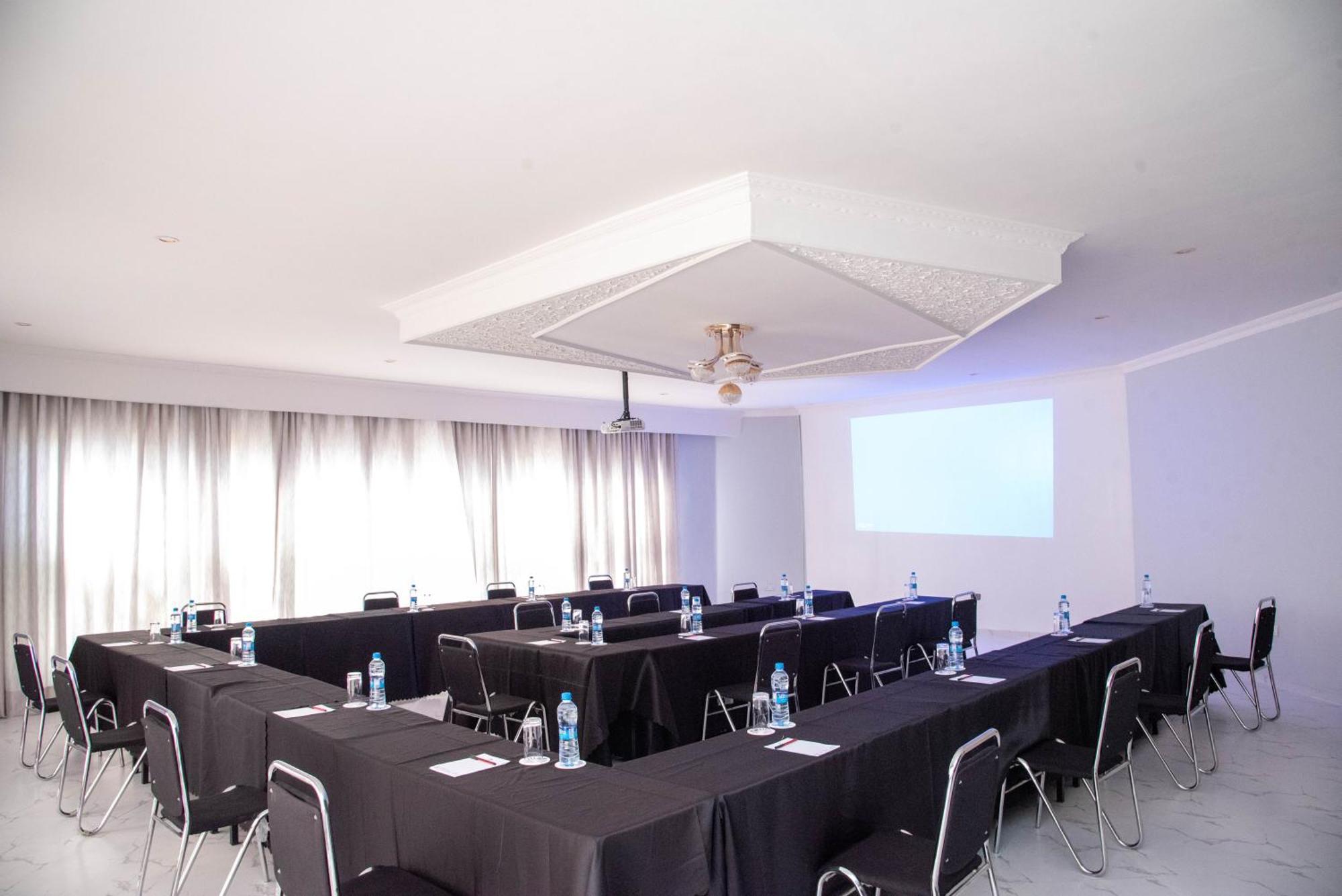 Mika Hotel Kabulonga Lusaka Exterior foto